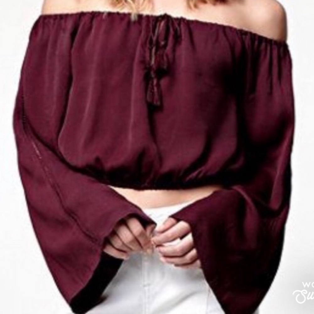 Kendall And Kylie S Crop Top Boho Bell sleeves